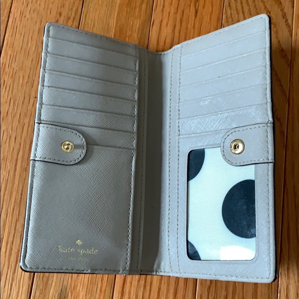 Kate Spade Wallet - Picture 2 of 3
